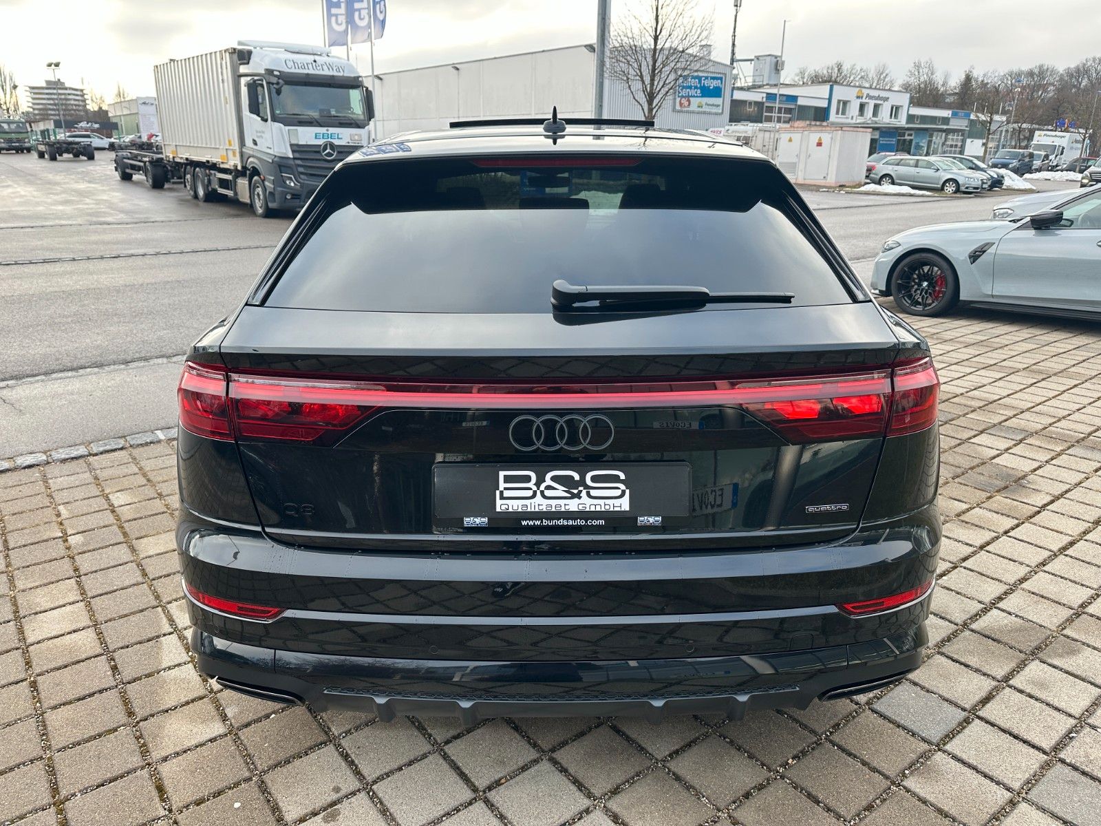 Fahrzeugabbildung Audi Q8 50 TDI quattro ACC,HUD,PANO,B&O,MATRIX,LUFT..