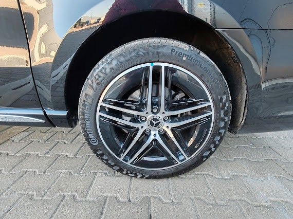 Fahrzeugabbildung Mercedes-Benz V 300d AMG EXCLUSIVE EDITION 4MATIC lang