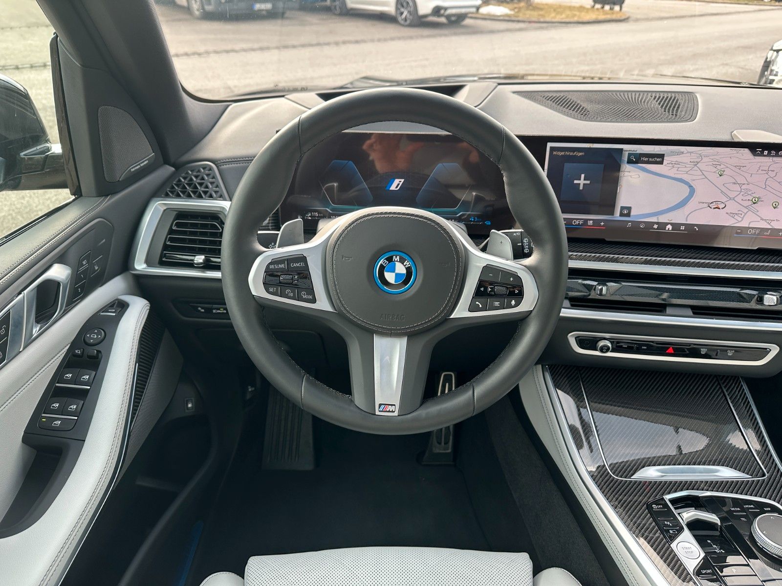 Fahrzeugabbildung BMW X5 50e xDrive MSport ACC,HUD,PANO,HARMAN,LUFT