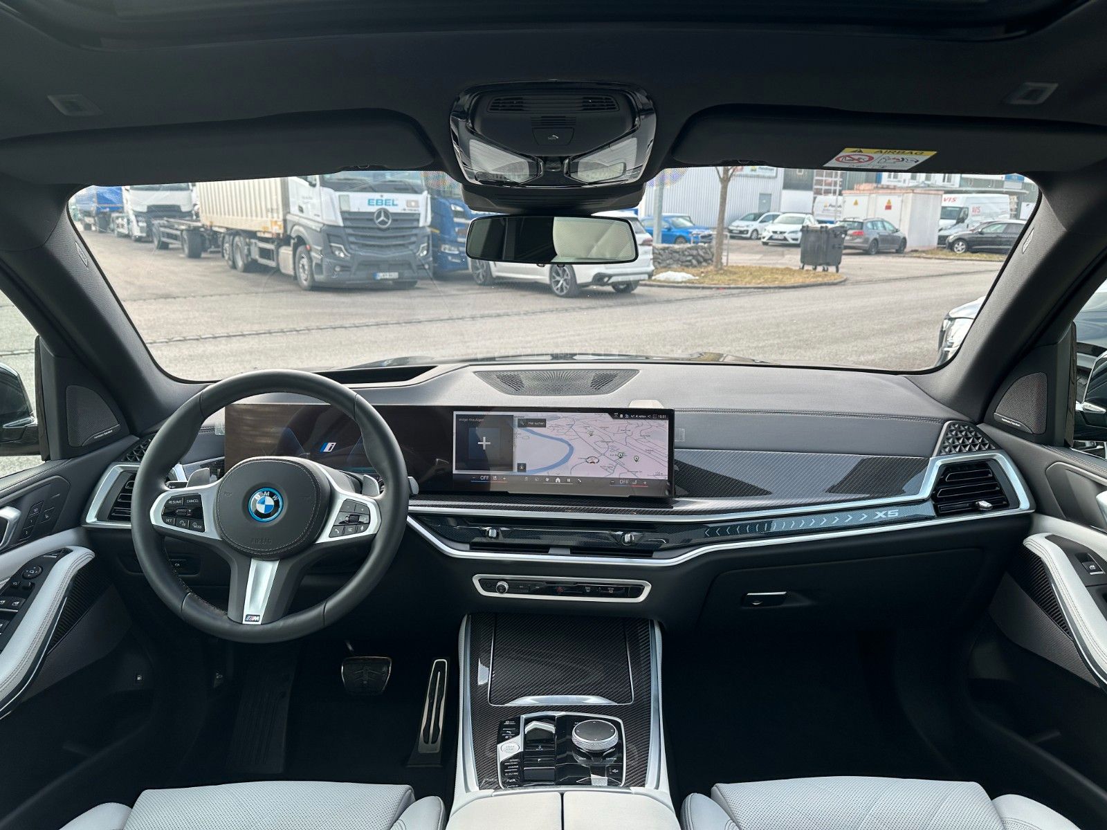 Fahrzeugabbildung BMW X5 50e xDrive MSport ACC,HUD,PANO,HARMAN,LUFT