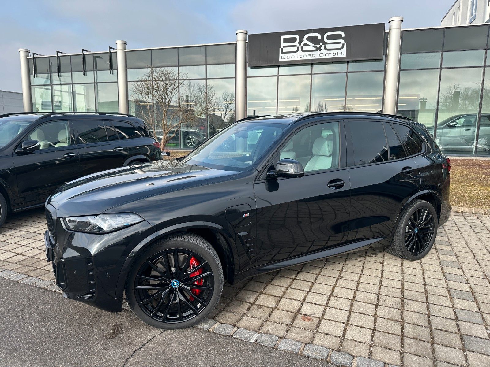 Fahrzeugabbildung BMW X5 50e xDrive MSport ACC,HUD,PANO,HARMAN,LUFT