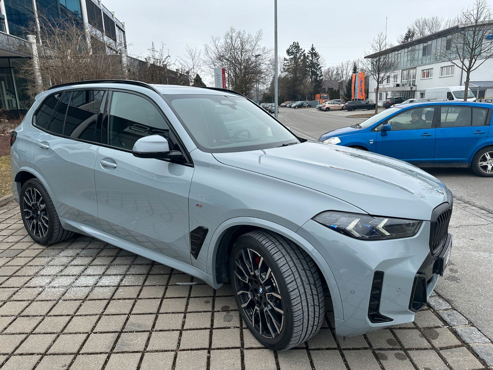 Fahrzeugabbildung BMW X5 40d xDrive MSport ACC,HUD,PANO,LUFT,HARMAN