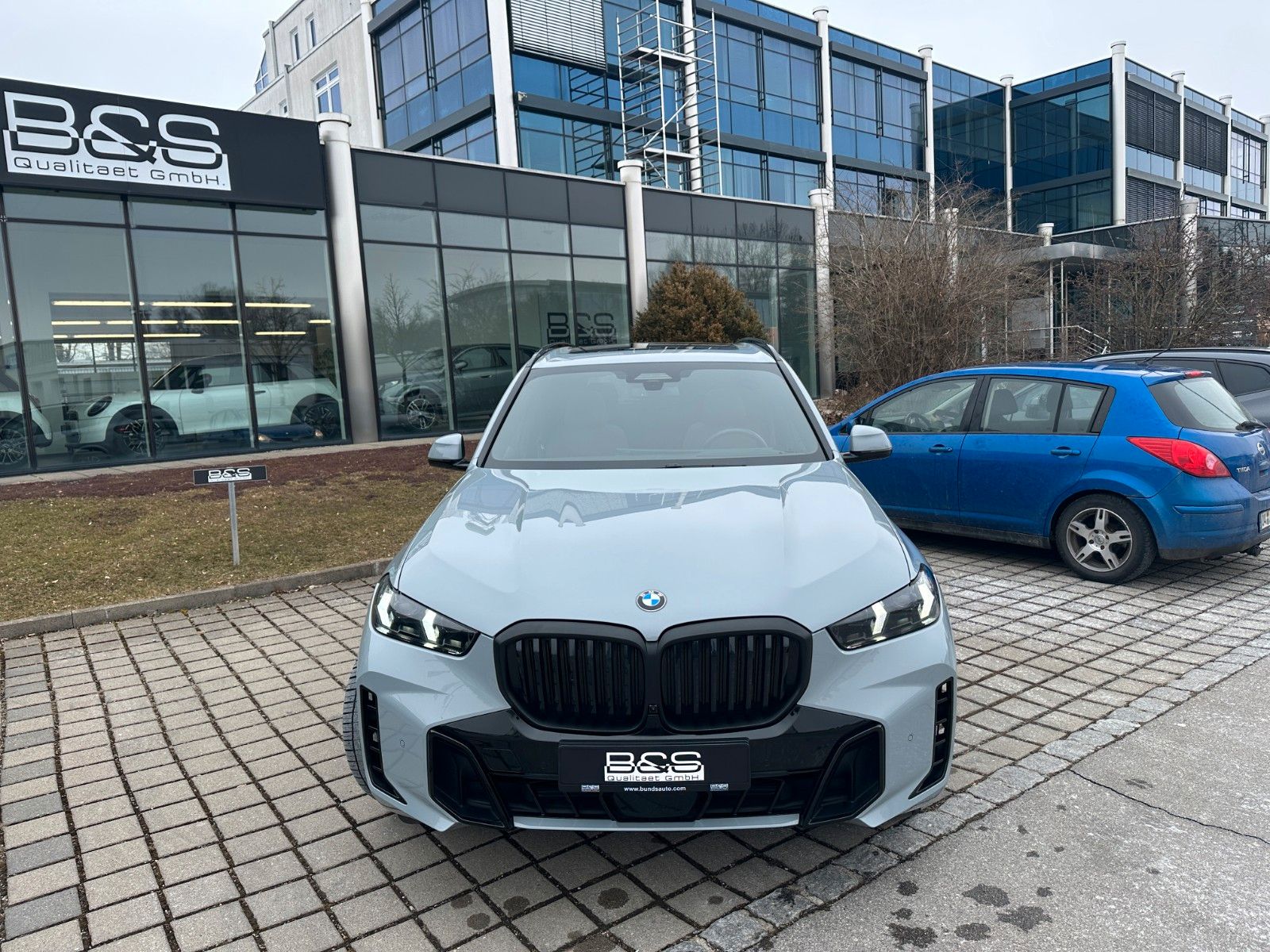 Fahrzeugabbildung BMW X5 40d xDrive MSport ACC,HUD,PANO,LUFT,HARMAN