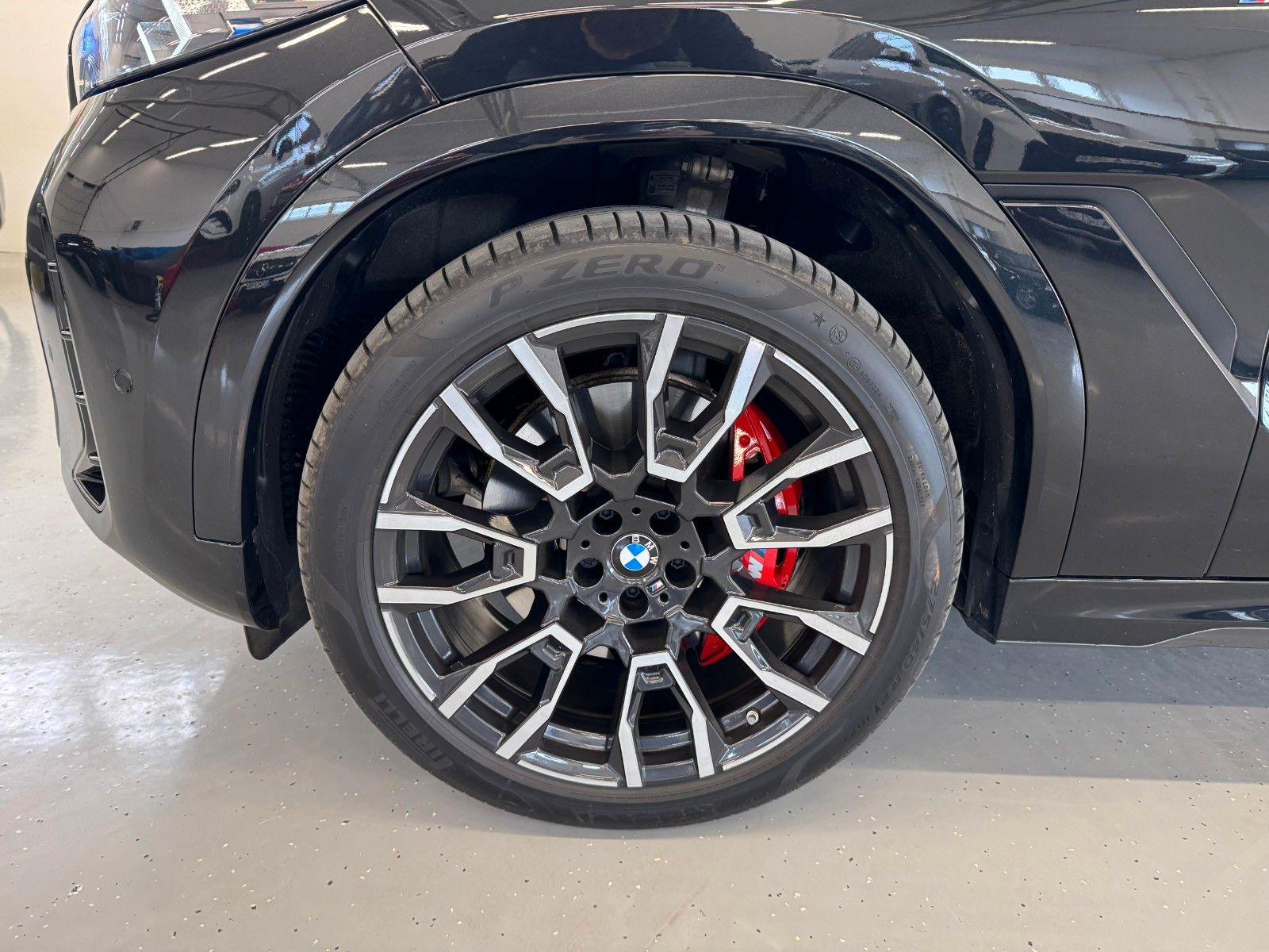 Fahrzeugabbildung BMW X6 30d xDrive MSport ACC,HUD,PANO,HARMAN,LUFT...