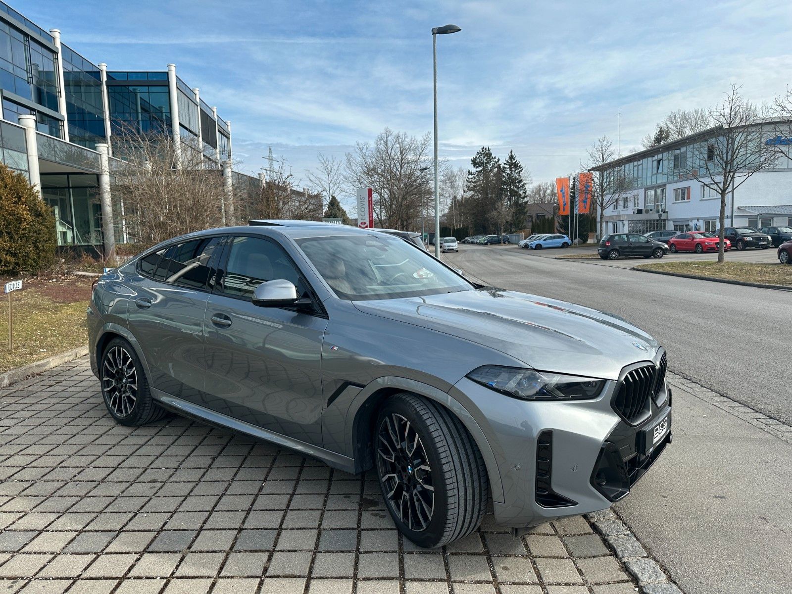 Fahrzeugabbildung BMW X6 40d xDrive MSport ACC,HUD,PANO,HARMAN,LUFT...