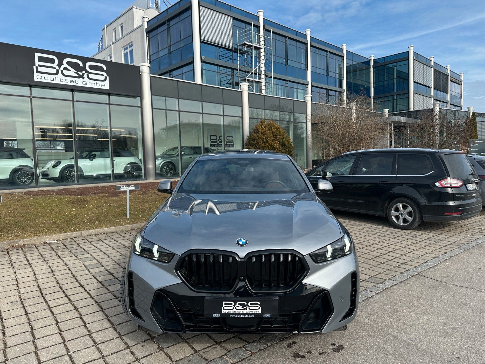 Fahrzeugabbildung BMW X6 40d xDrive MSport ACC,HUD,PANO,HARMAN,LUFT...