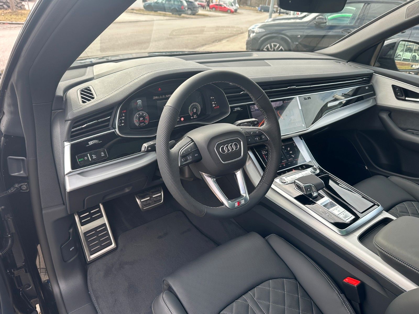 Fahrzeugabbildung Audi Q8 50 TDI quattro ACC,HUD,PANO,B&O,LUFT,MATRIX..