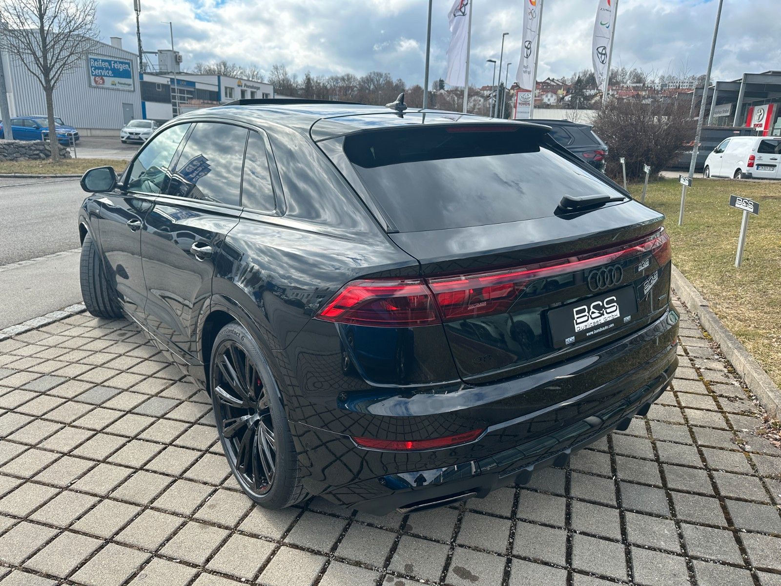 Fahrzeugabbildung Audi Q8 50 TDI quattro ACC,HUD,PANO,B&O,LUFT,MATRIX..