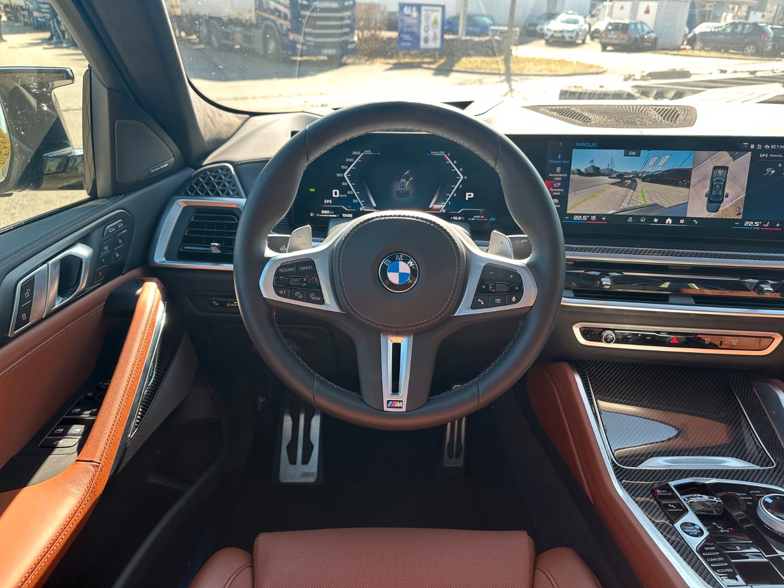 Fahrzeugabbildung BMW X6 M60i xDrive ACC,HUD,SKYL,H&K,AHK,SOFTCL,360..