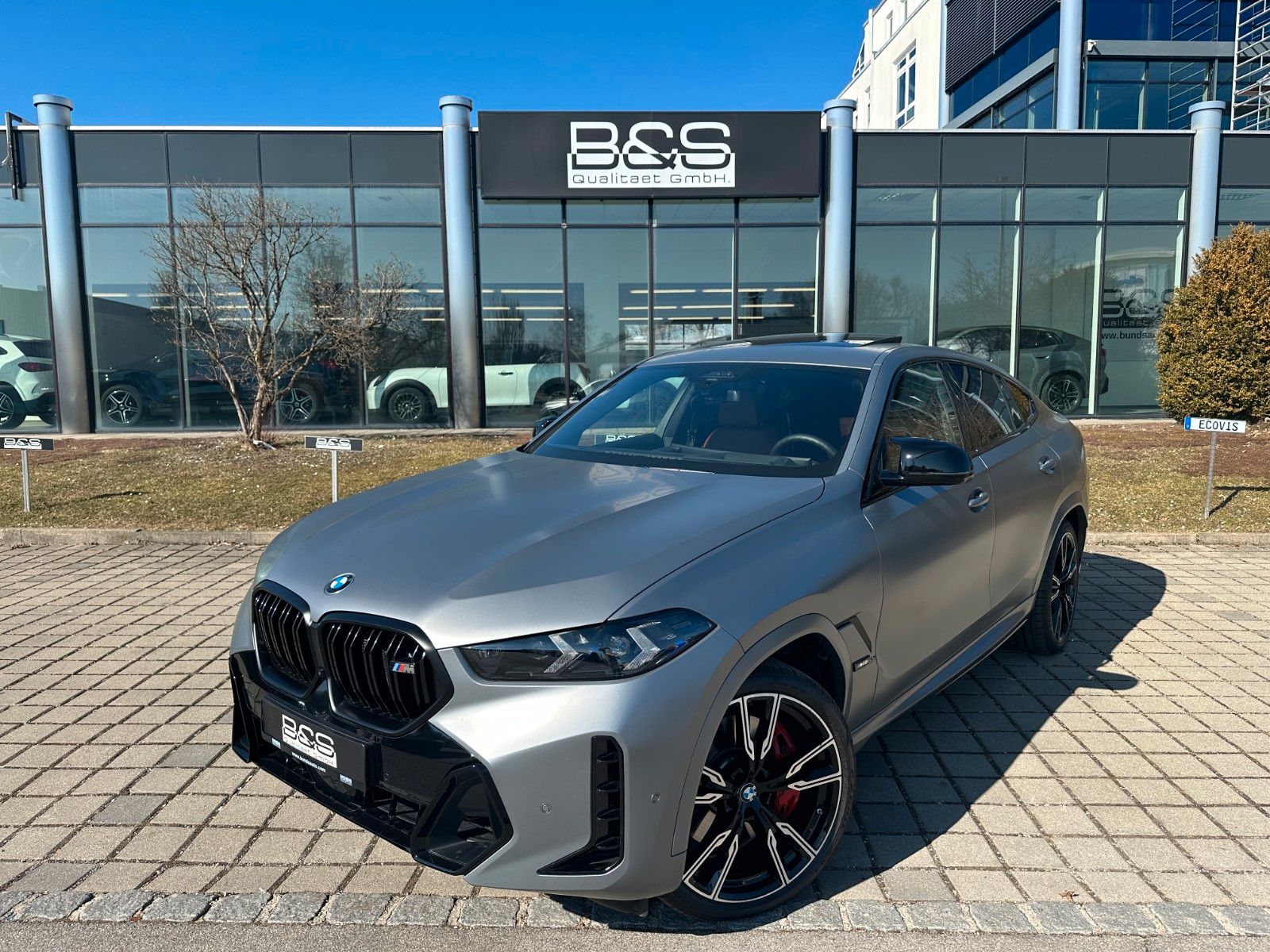 Fahrzeugabbildung BMW X6 M60i xDrive ACC,HUD,SKYL,H&K,AHK,SOFTCL,360..