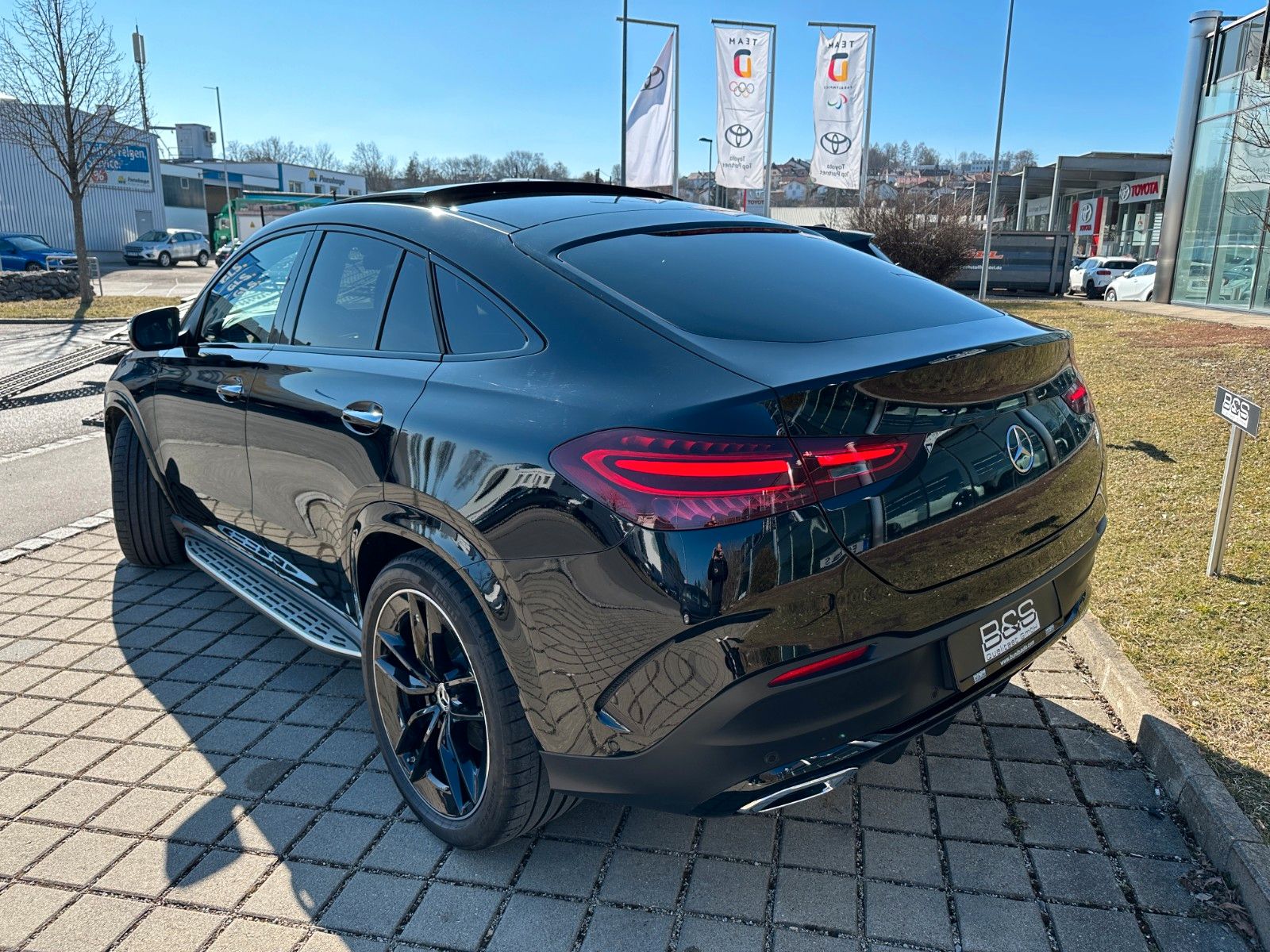 Fahrzeugabbildung Mercedes-Benz GLE450d 4Matic Coupe DISTR,HUD,PANO,BURM,LUFT