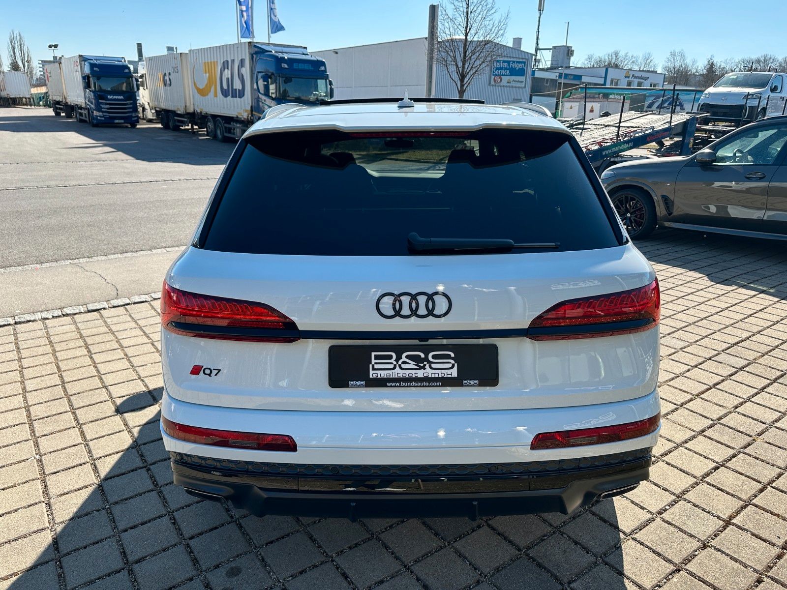 Fahrzeugabbildung Audi Q7 50TDI Sline ACC,PANO,B&O,LUFT,AHK,MATRIX,7s.